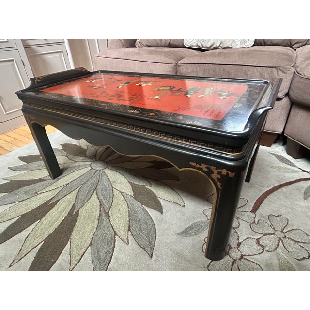 Chinoiserie Vintage Drexel Heritage Et Cetera” Hand-Painted Chinoiserie & Black Lacquer Coffee Table For Sale - Image 3 of 9