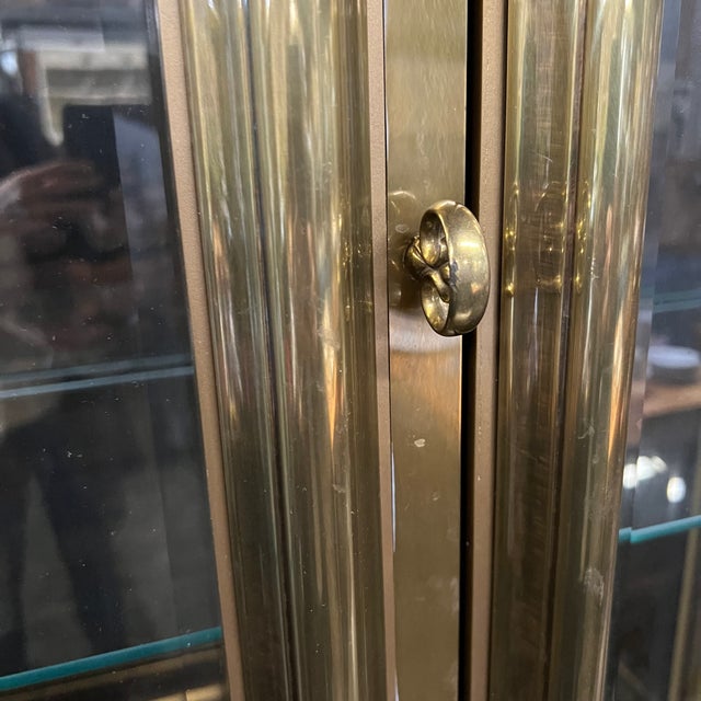 1970s 1970s Mastercraft Hollywood Regency Style Brass and Glass Vitrine or Display Cabinet For Sale - Image 5 of 11