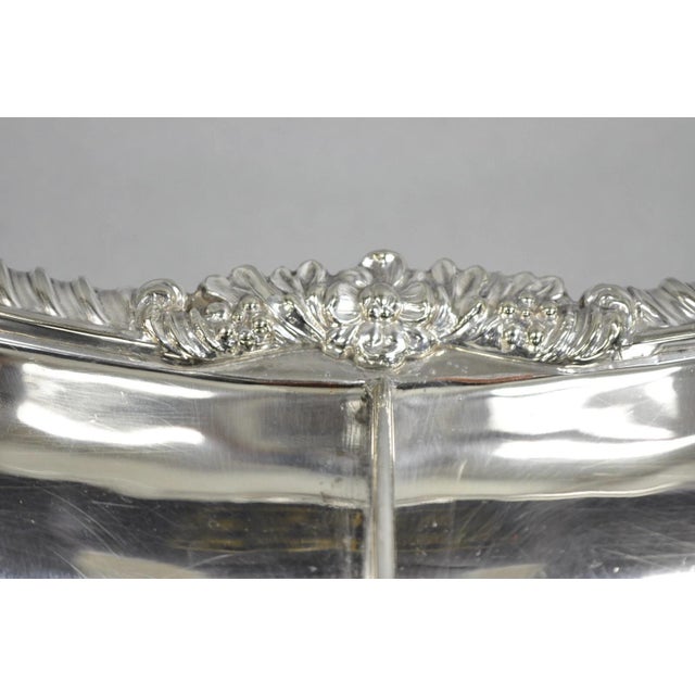 Antique English Victorian Scalloped Silver Plated Serving Dish Platter With Divider For Sale In Philadelphia - Image 6 of 12