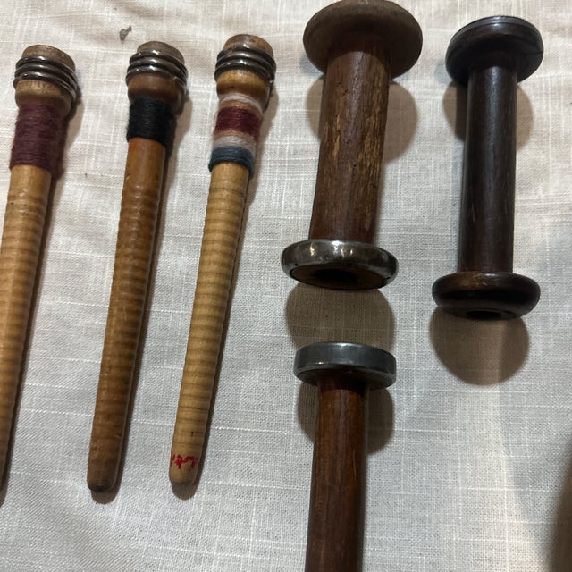 Wood Vintage Munusing Bowl and Spools- Set of 7 For Sale - Image 7 of 9