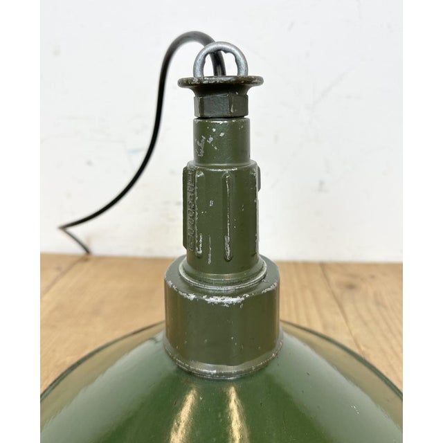 Industrial Green Enamel Military Pendant Lamp with Cast Aluminium Top, 1960s For Sale - Image 11 of 17