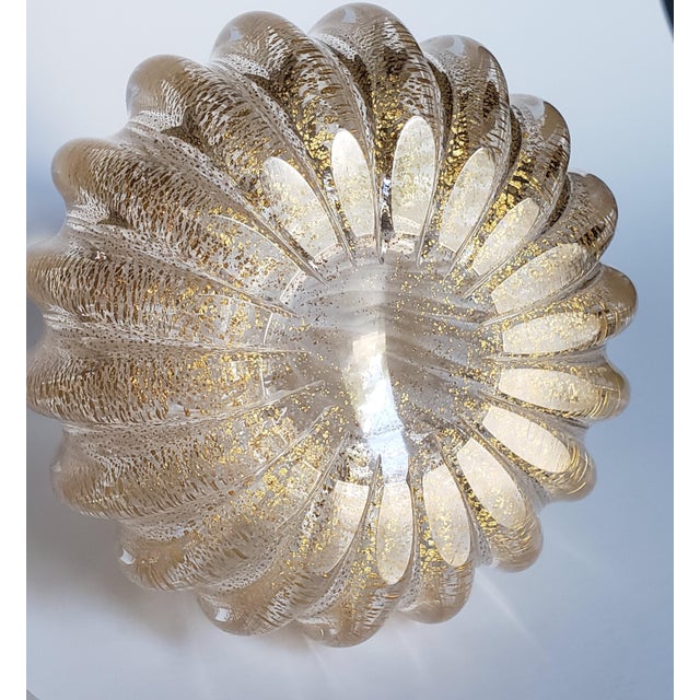 Pretty Flavio Poli for Seguso Murano Glass gold polveri perfume bottle. It is in great condition, with only some expected...