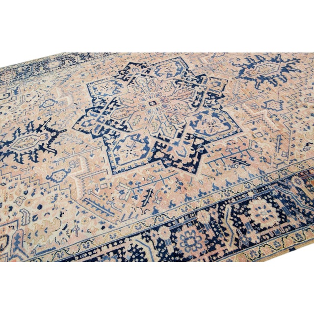 1920s Peach Antique Persian Heriz Handmade Medallion Wool Rug For Sale In New York - Image 6 of 7