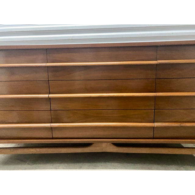 1970s 1970s Young Manufacturing Style Mid Century Lowboy Dresser . For Sale - Image 5 of 12