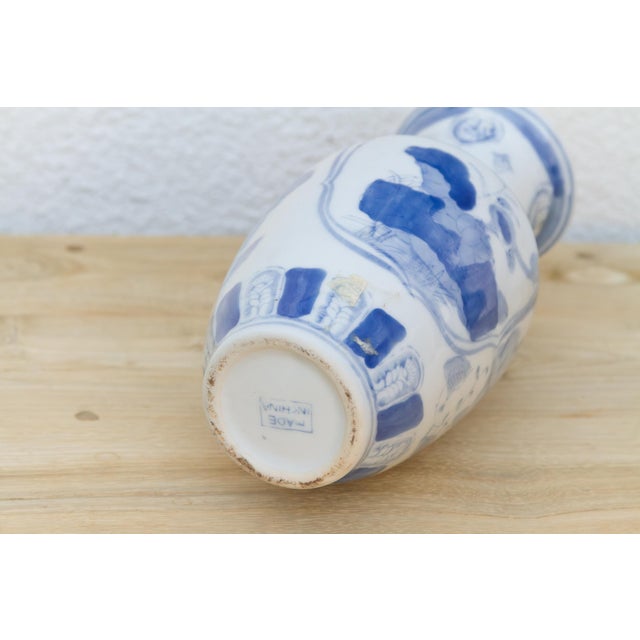 Vintage Blue & White Baluster Floral Vase For Sale In Los Angeles - Image 6 of 7