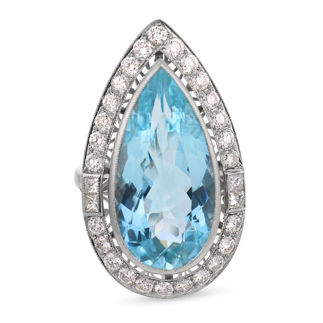Contemporary Art Deco Inspired 10.17 Carat Aquamarine Diamond Platinum Cocktail Ring, Size 7 For Sale - Image 3 of 7
