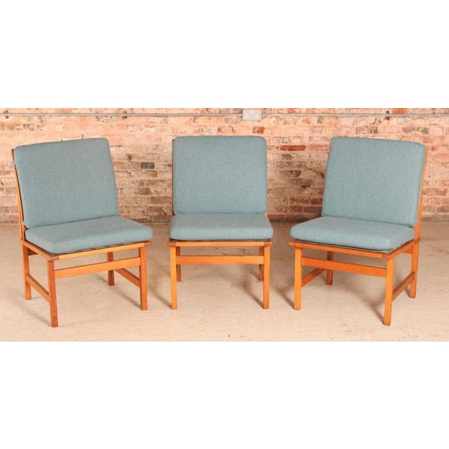 Vintage Danish Model 3232 Lounge Chairs in Oak by Borge Mogensen for Fredericia Stolefabrik, 1960s, Set of 4 For Sale - Image 3 of 15