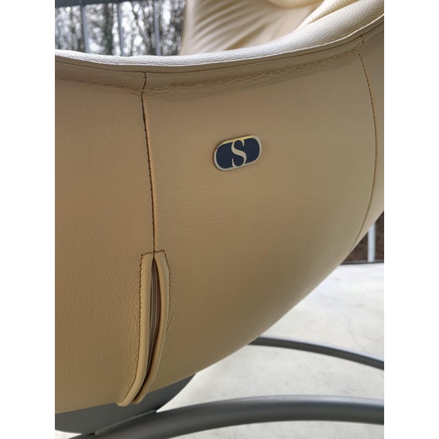 DS 151 Chaise Lounge by Jane Worthington for De Sede, in Flawless conditions. Designed from 2000 This piece has an...