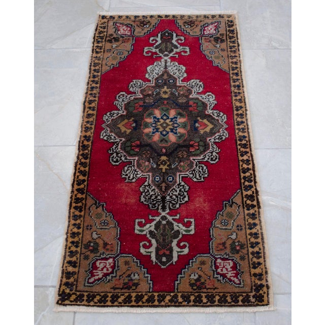 1970s Hand Made Oushak Mat Rug Distressed Small Rug Kitchen Mat Organic Wool - 1'7" X 3'4" For Sale - Image 11 of 13