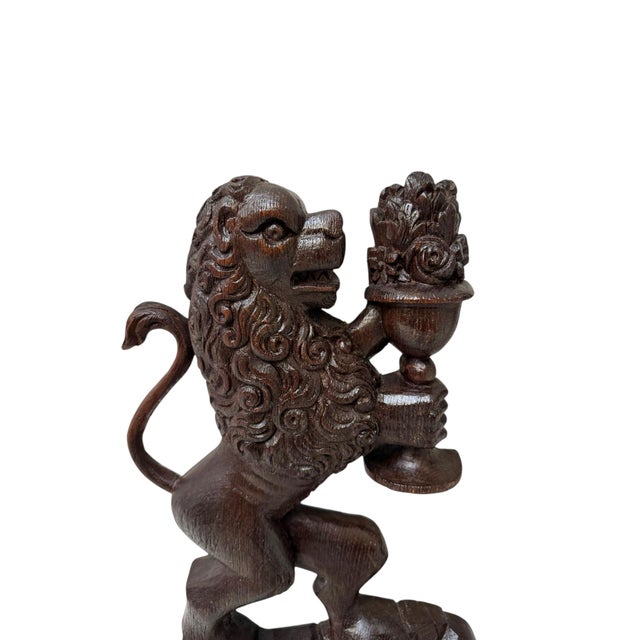 Brown Antique Hand-Carved Sculptures of Lions in Oak, the Netherlands, 1723 For Sale - Image 8 of 10