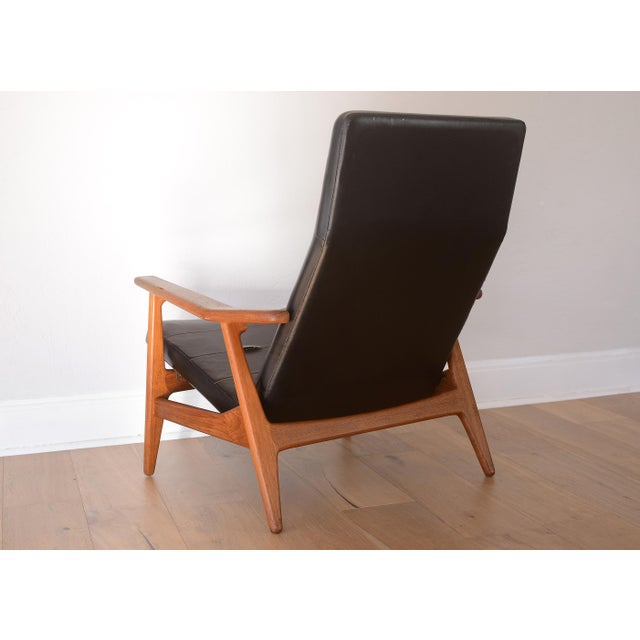 MCM Danish Modern Teak & Black Vinyl Reclining Lounge Chair For Sale In San Francisco - Image 6 of 18