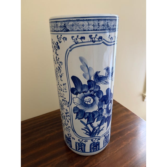 Chinoiserie Vintage Chinoiserie Blue and White Porcelain Umbrella Stand For Sale - Image 3 of 7