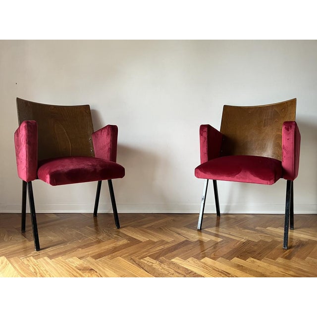 Pair of theater armchairs Refode in the red design red velvet of the 1950s Good conservative state Solid and functional...