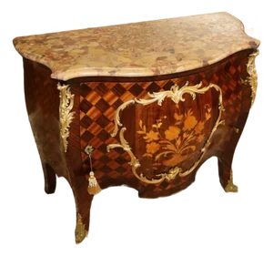 Fine Quality 19th Century French Bombe Bronze Mounted Louis XV Chest Commode