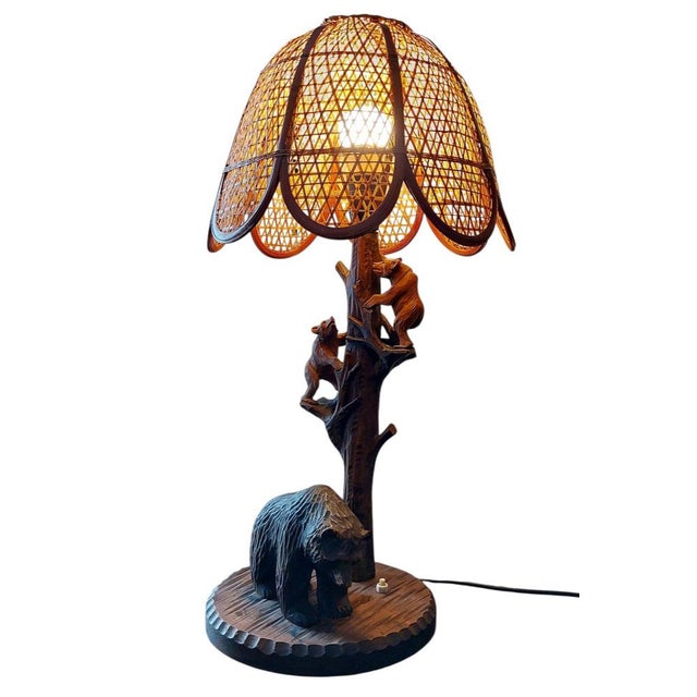 1950s Rustic Three Bear Family Table Lamp with Wicker Shade, 1950 For Sale - Image 5 of 6