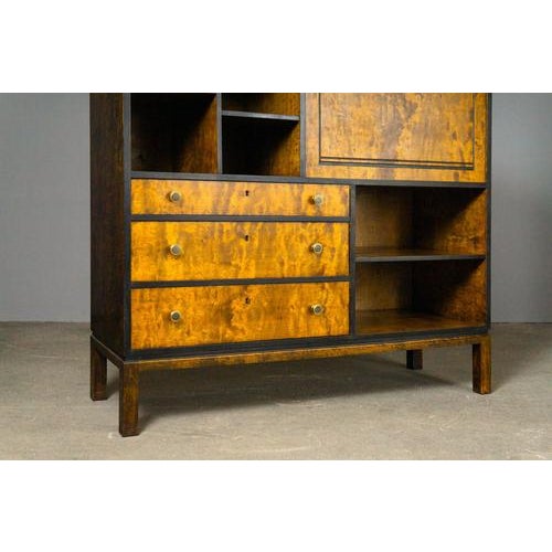 Brown Art Deco Highboard in Birch For Sale - Image 8 of 18