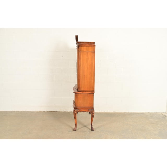 Berkey & Gay Antique Georgian Burled Walnut Breakfront Bookcase Cabinet, Circa 1920s For Sale - Image 10 of 12