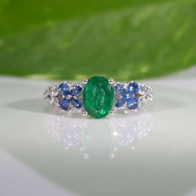 2020s Zambian Emerald Ring With Natural Diamonds & Blue Sapphires: Solid 14k Gold, Size 6.75 For Sale - Image 5 of 9