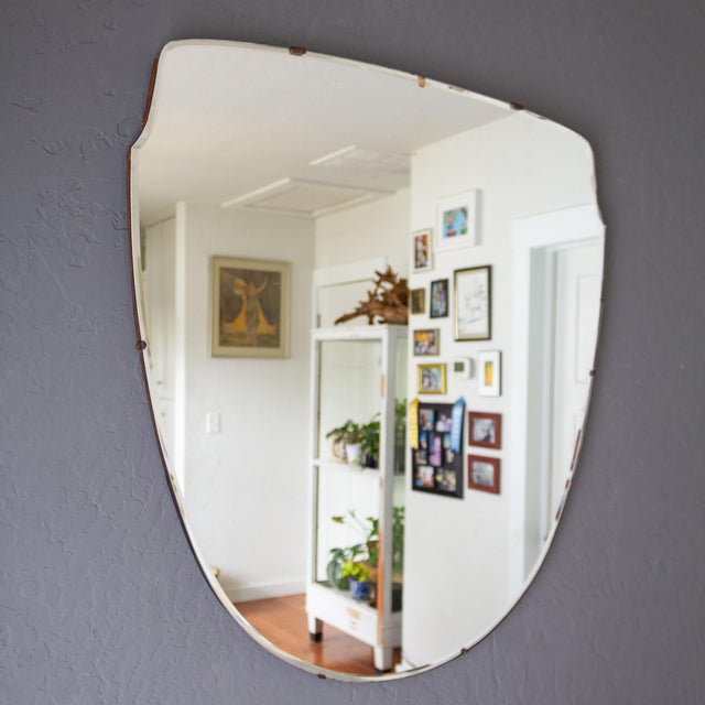 1920s Large Art Deco Frameless Bevelled Arched Shield Mirror For Sale - Image 5 of 17