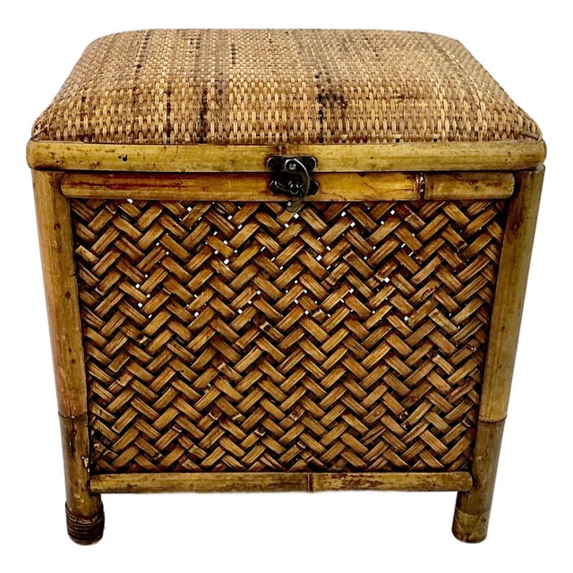 1980s Vintage Boho Chic Coastal Ralph Lauren Style Rattan, Bamboo, Wicker Storage Bench For Sale