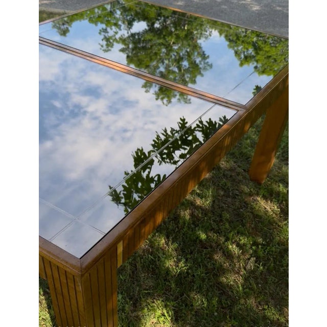 Mid-Century Modern 1980s American of Martinsville Burl Wood and Smoked Glass Dining Table For Sale - Image 3 of 5