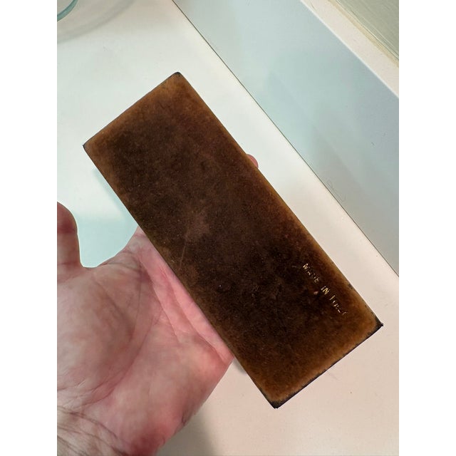 Gold Vintage Gucci Gg Logo Gold Tone Key Fob With Original Box For Sale - Image 8 of 17