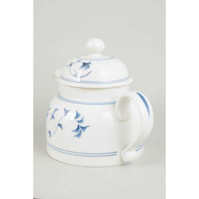 Porcelain Noblesse Teapot with Stylised Floral Motif from Royal Copenhagen, 1980s For Sale - Image 3 of 5