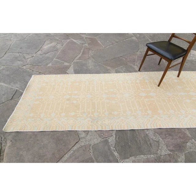 1990s 1980s Contemporary Botanical Pomegranates Pattern Mint & Mustard Wool Low Pile Hand-Knotted Rug - 3’3.5” x 11’5” For Sale - Image 5 of 10