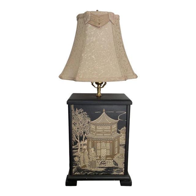 1960s Chinoiserie Wooden Lamp For Sale