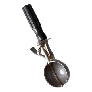 Vintage Peerless Ice Cream Scoop For Sale