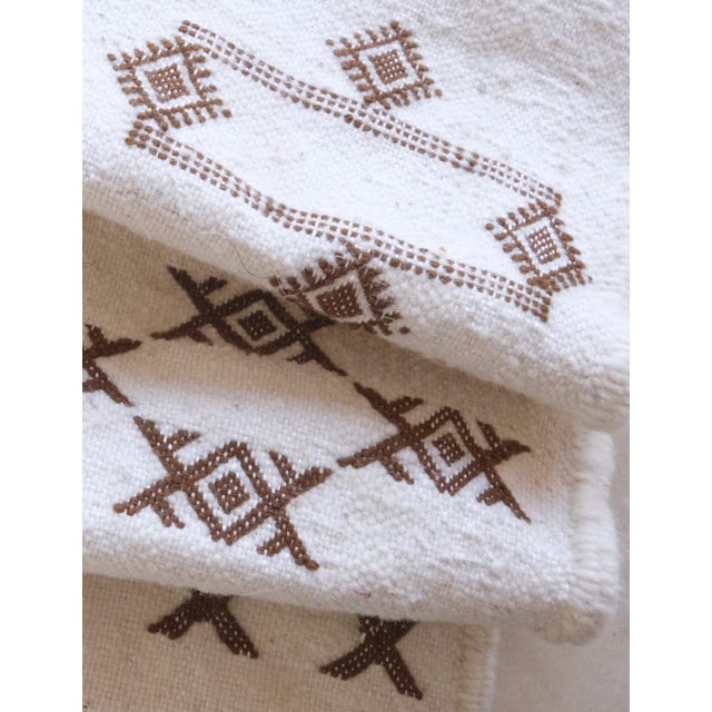 White Moroccan Tribal Flatwoven Wool Rug - 7.8 X 5 Ft For Sale - Image 8 of 10