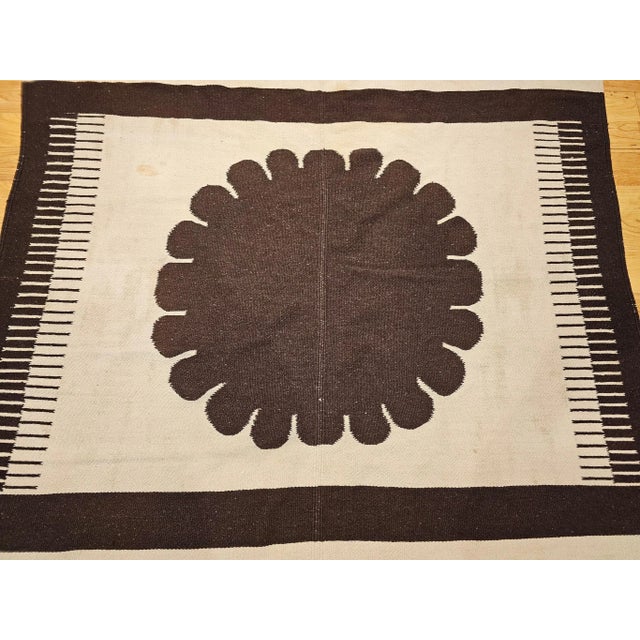 Vintage Southwestern Kilim Rug, Flat-Woven Medallion Pattern, Ivory & Brown, 5’ X 7’ For Sale - Image 9 of 12