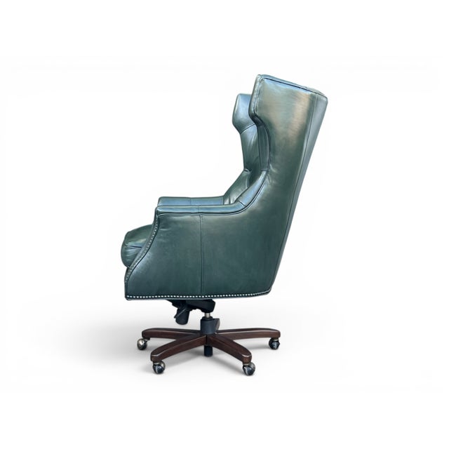 1960s English Traditional Distressed Green Leather Wingback Executive Swivel Chair For Sale - Image 4 of 12