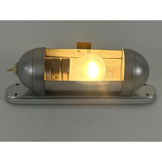 Metal Streamline Bauhaus Sub-Marine Cabinet Sconce from König, Germany, 1940s For Sale - Image 7 of 18