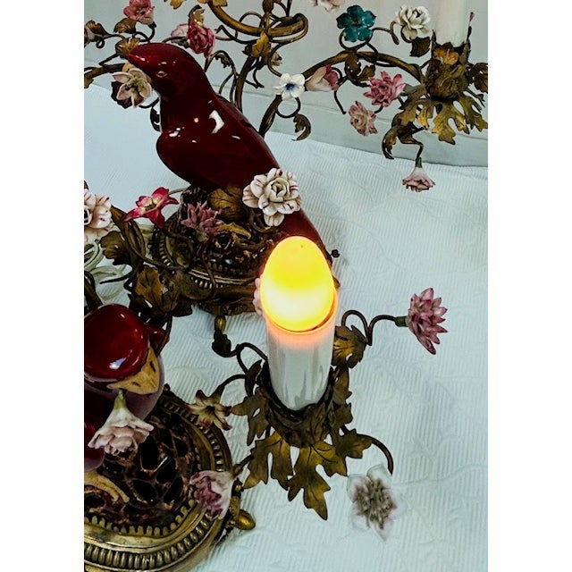 Early 19th Century A Large Pair of Chinoiserie Regency Exotic Opposing Heron Gilt-Bronze-Mounted & Porcelain Parrot Candelabra For Sale - Image 15 of 16