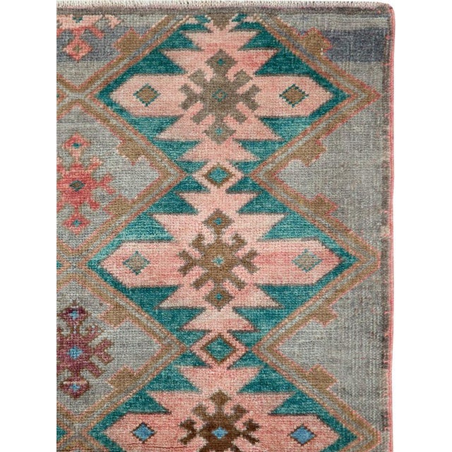 Modern Galerie Shabab Collection Mid-20th Century Handmade Turkish Anatolian Small Throw Rug For Sale - Image 3 of 9