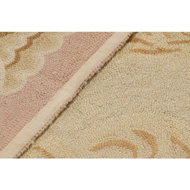 Textile Vintage Hooked Rug in Cream With Floral Medallion | Rug & Kilim For Sale - Image 7 of 7