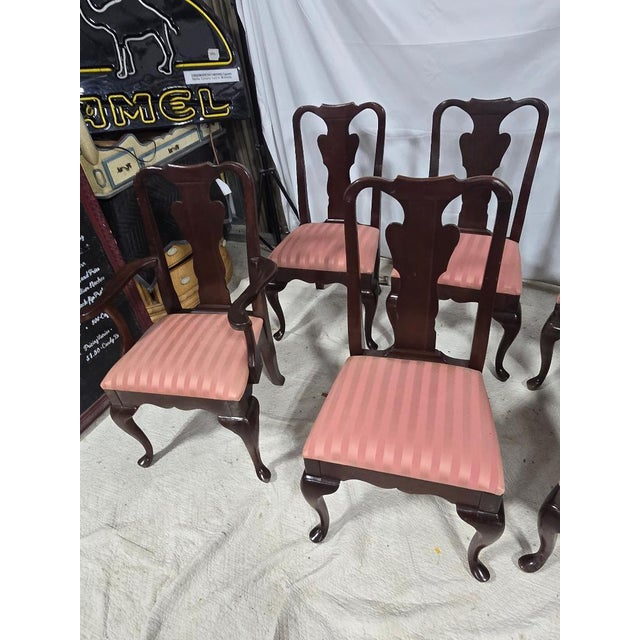 Mid 20th Century Set of 8 Queen Anne Style Mahogany Dining Chairs With Captain’s Chairs For Sale - Image 6 of 6
