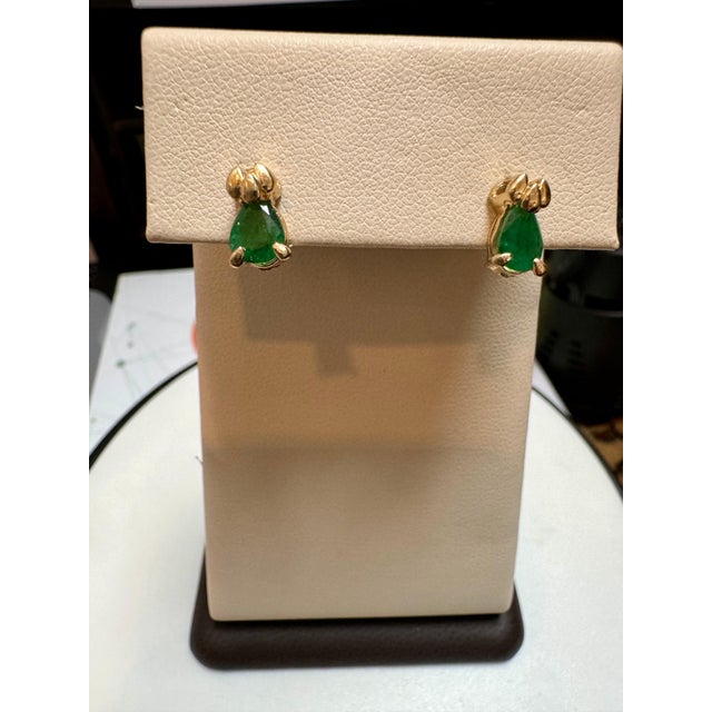 Natural Pear Shape Emerald Post Earrings 14 Karat Yellow Gold For Sale - Image 18 of 18