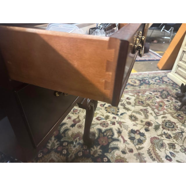 Hekman Grand Rapids Georgian Mahogany Executive Desk - Vintage Late 20th Century For Sale - Image 10 of 10