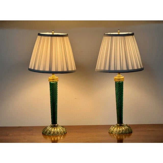 Italian Pair of 1950s Twist Green and Gold Murano Lamps For Sale - Image 3 of 7