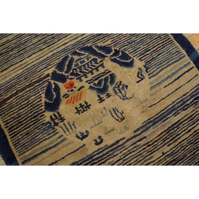 1920s Navy Stripe Medallion Antique Chinese Peking Knotted Wool Rug 2'7''x4' 8'' For Sale - Image 4 of 10