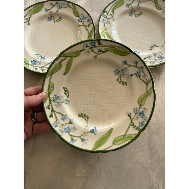 Green 1960s Franciscan Forget Me Not Dinner Plates 7 7/8 Inches Hand Decorated -Set of 3 For Sale - Image 8 of 9