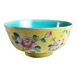 Vintage Chinese Export Famille Jaune Enameled Rice Bowl
