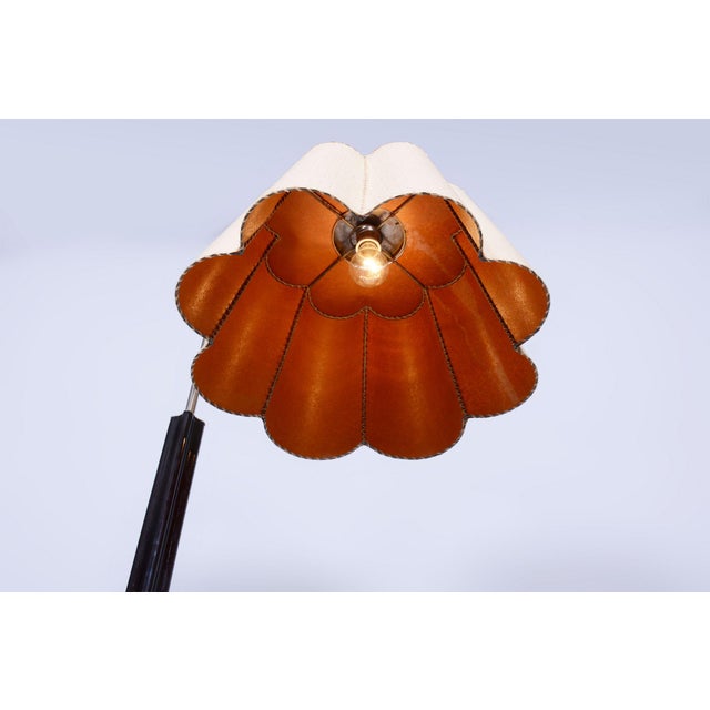 Wood Art Deco Floor Lamp in Walnut and Oak attributed to Jindřich Halabala for Up Závody, Former Czechoslovakia, 1930s For Sale - Image 7 of 10