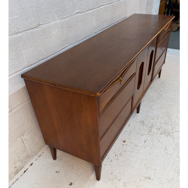 Wood Vintage Bassett "Danique" Nine-Drawer Lowboy Dresser For Sale - Image 7 of 15