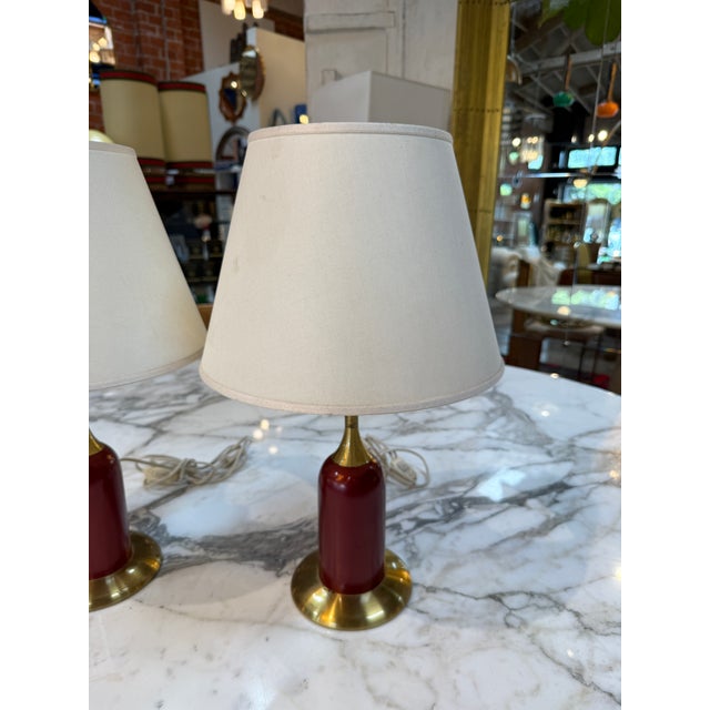 Vintage Red & Brass Table Lamps With Linen Shades - a Pair For Sale In Los Angeles - Image 6 of 18