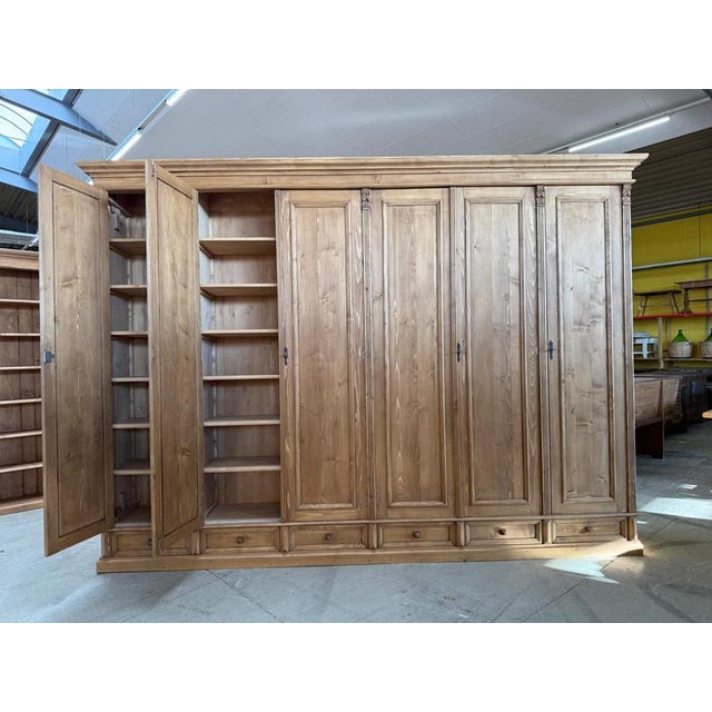 Farmhouse Wardrobe in Pine For Sale - Image 4 of 18