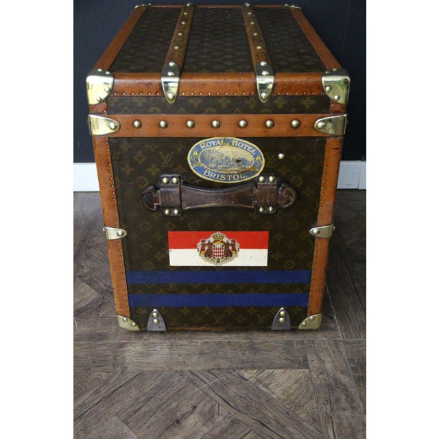Metal Vintage Shoe Trunk by Louis Vuitton, 1920s For Sale - Image 7 of 18