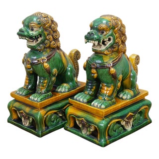 2 Chinese Green Sancai Glazed Porcelain Foo Dog Guardian Lion Statues 12" For Sale